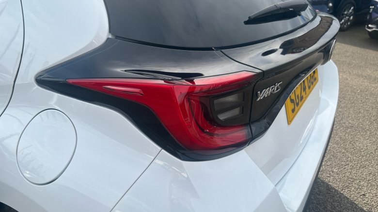 Toyota Yaris 1.5 Hybrid Design 5dr CVT Hybrid Hatchback